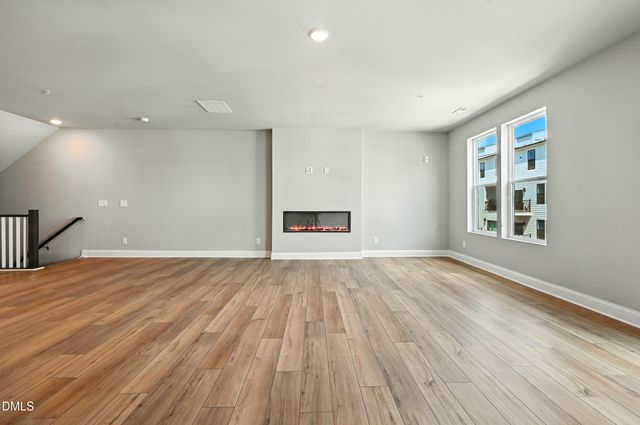 1242 Coach Station Alley 201, Raleigh, NC 27601