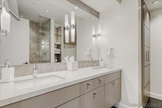 200 Harbor Drive 2602, San Diego, CA 92101