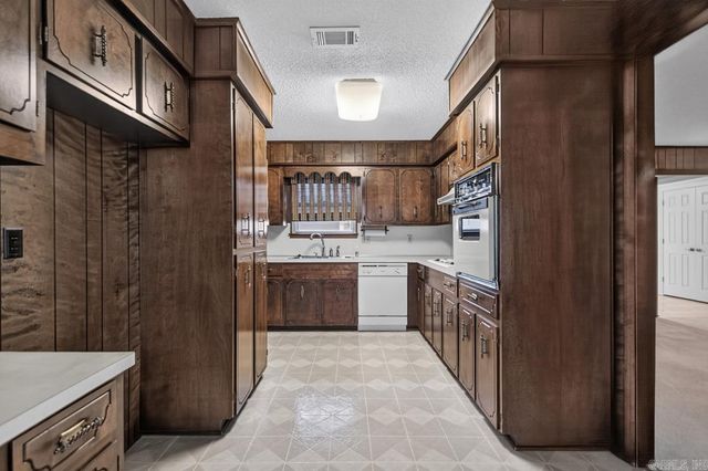 2 Linda Cove, Jacksonville, AR 72076