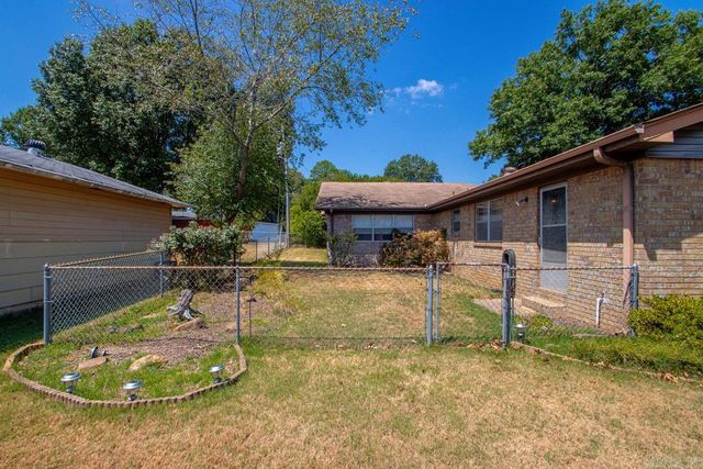 2 Linda Cove, Jacksonville, AR 72076
