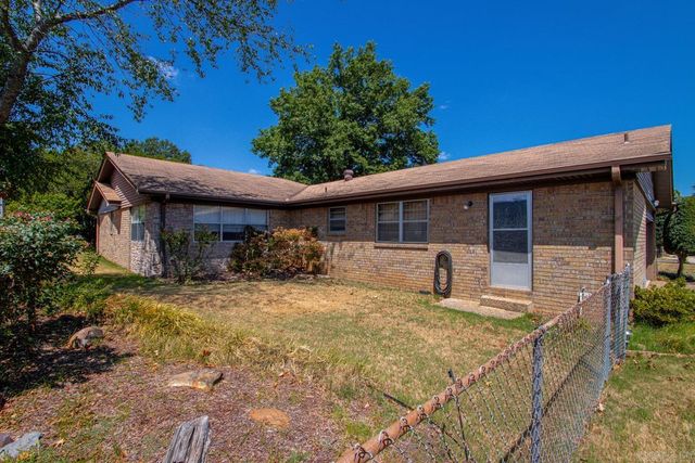 2 Linda Cove, Jacksonville, AR 72076