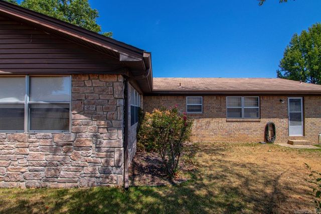 2 Linda Cove, Jacksonville, AR 72076