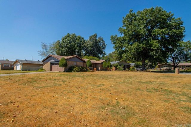 2 Linda Cove, Jacksonville, AR 72076
