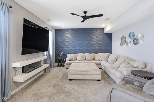 181 Thorpe Drive, Whiteland, IN 46184