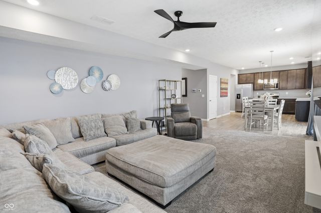 181 Thorpe Drive, Whiteland, IN 46184