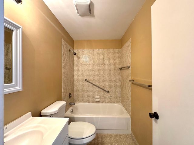 900 S Normandy Lane, Delray Beach, FL 33484