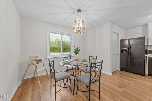 717 Slippery Bank Court, Benson, NC 27504