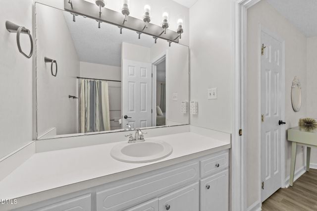 717 Slippery Bank Court, Benson, NC 27504