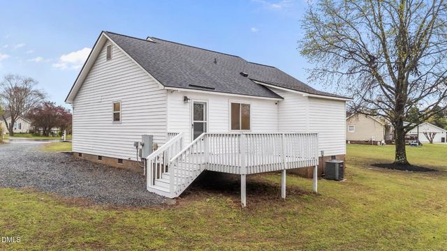 717 Slippery Bank Court, Benson, NC 27504