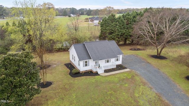 717 Slippery Bank Court, Benson, NC 27504