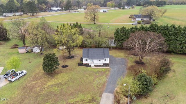 717 Slippery Bank Court, Benson, NC 27504