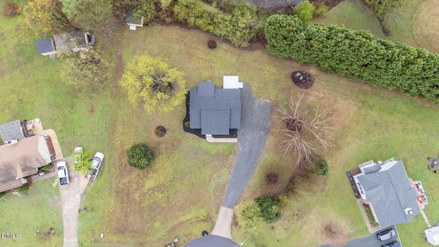 717 Slippery Bank Court, Benson, NC 27504