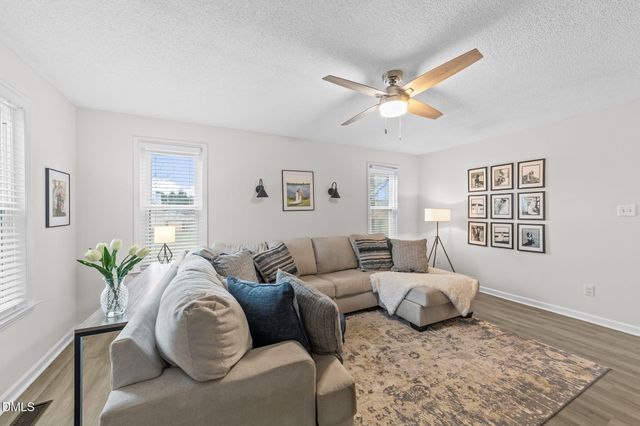 717 Slippery Bank Court, Benson, NC 27504