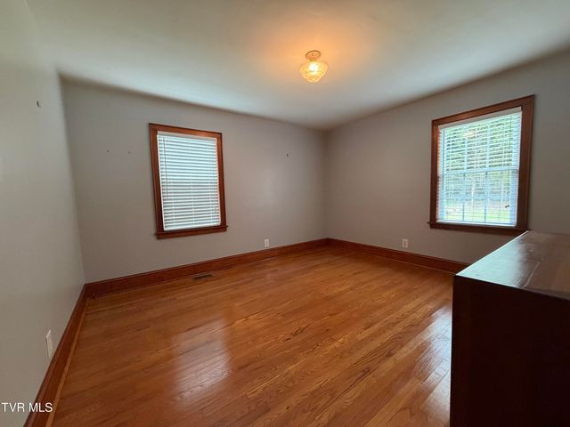 408 West F Street, Elizabethton, TN 37643
