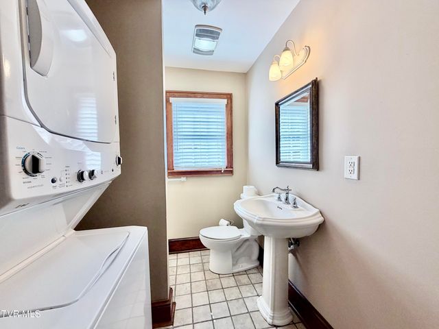 408 West F Street, Elizabethton, TN 37643