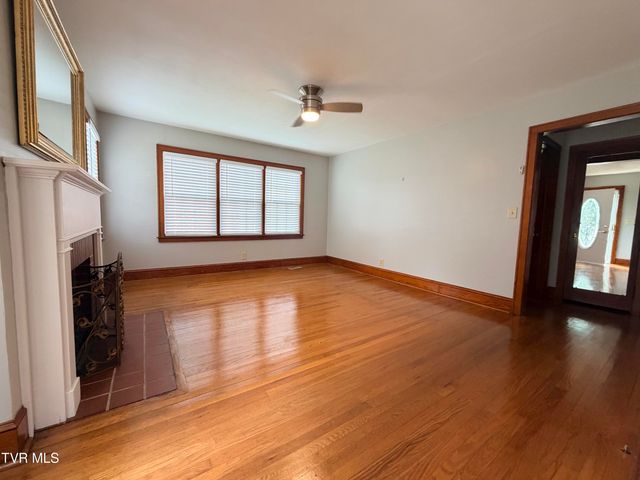 408 West F Street, Elizabethton, TN 37643