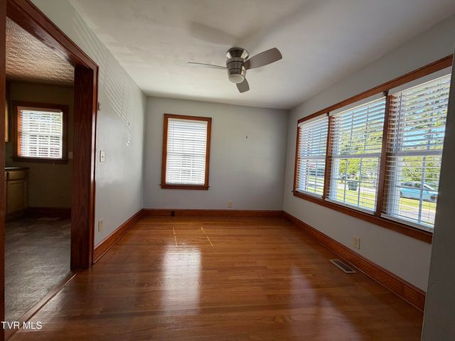 408 West F Street, Elizabethton, TN 37643