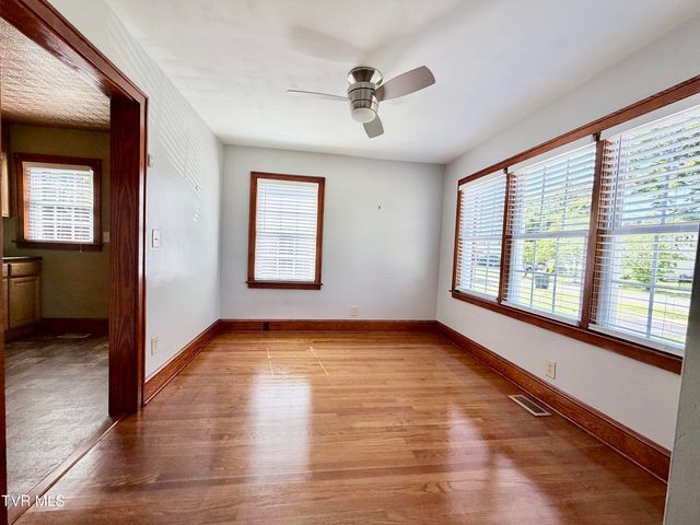 408 West F Street, Elizabethton, TN 37643