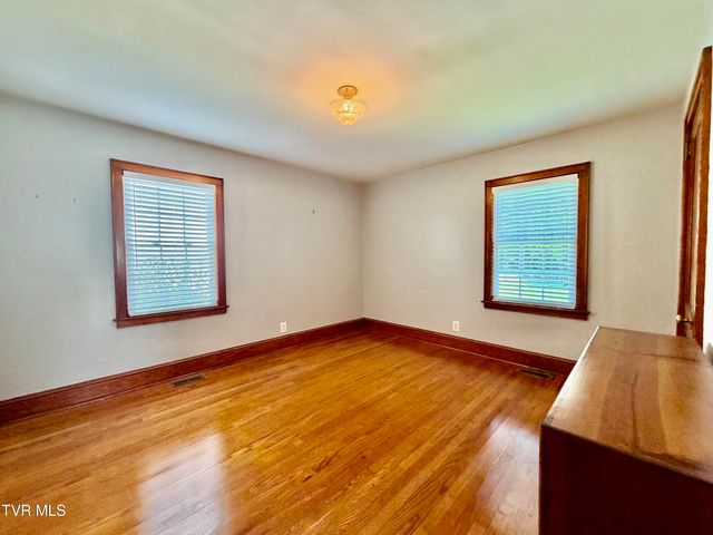 408 West F Street, Elizabethton, TN 37643