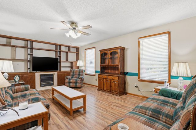 690 Lannie Lane, Moncks Corner, SC 29461