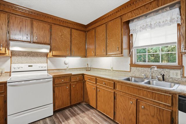690 Lannie Lane, Moncks Corner, SC 29461