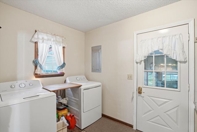 690 Lannie Lane, Moncks Corner, SC 29461