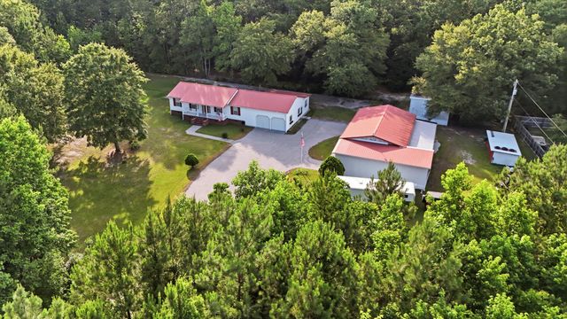 690 Lannie Lane, Moncks Corner, SC 29461