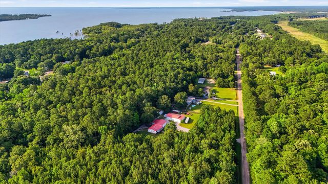 690 Lannie Lane, Moncks Corner, SC 29461