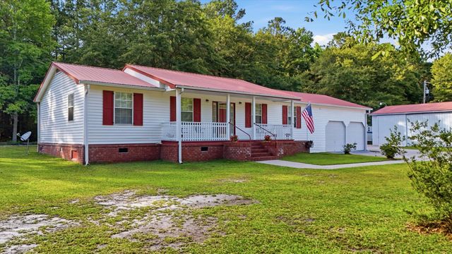 690 Lannie Lane, Moncks Corner, SC 29461