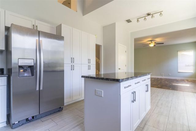 9406 OAK MEADOW COURT, Tampa, FL 33647