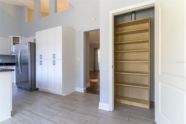 9406 OAK MEADOW COURT, Tampa, FL 33647