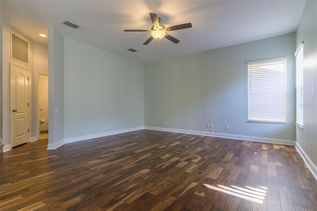 9406 OAK MEADOW COURT, Tampa, FL 33647
