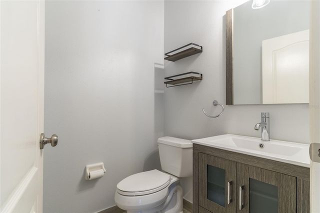 9406 OAK MEADOW COURT, Tampa, FL 33647