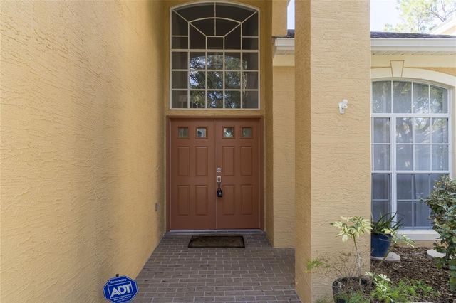 9406 OAK MEADOW COURT, Tampa, FL 33647