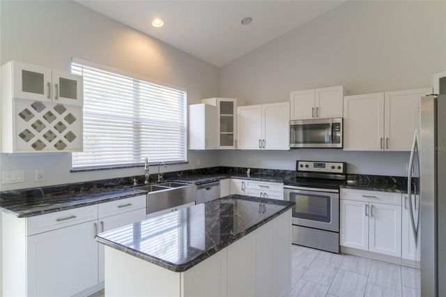 9406 OAK MEADOW COURT, Tampa, FL 33647