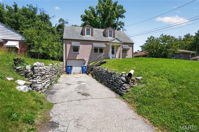 109 Chambers Road, St Louis, MO 63137