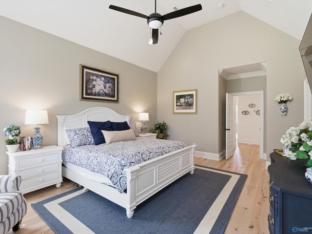 70 Natures Way, Guntersville, AL 35976