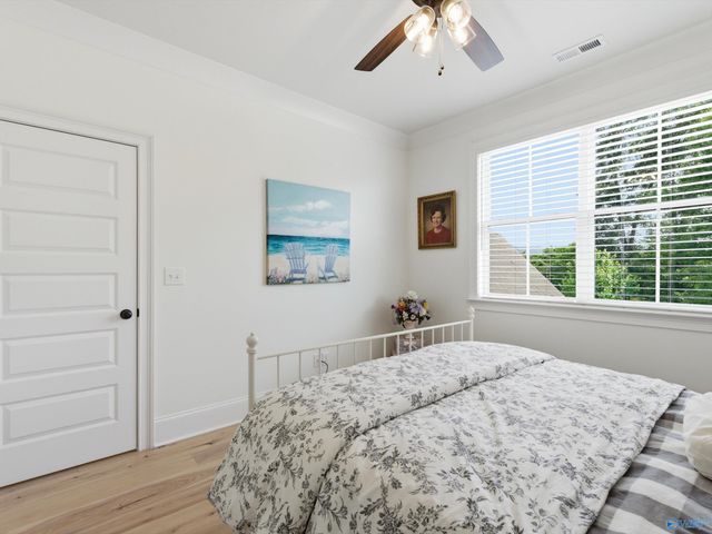 70 Natures Way, Guntersville, AL 35976
