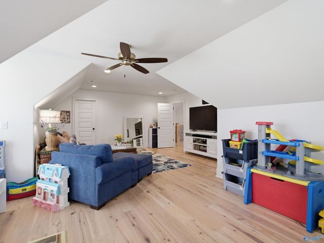 70 Natures Way, Guntersville, AL 35976