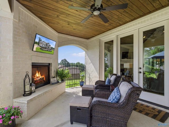70 Natures Way, Guntersville, AL 35976