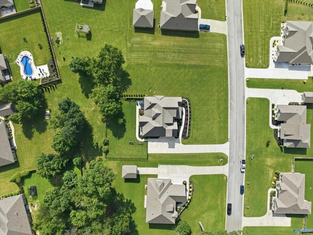 70 Natures Way, Guntersville, AL 35976