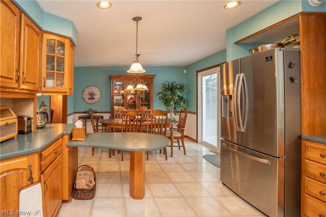 11507 Lela Avenue NW, Uniontown, OH 44685