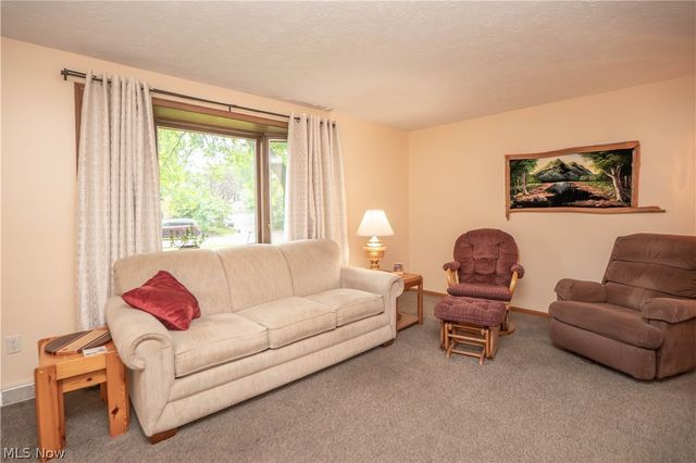 11507 Lela Avenue NW, Uniontown, OH 44685