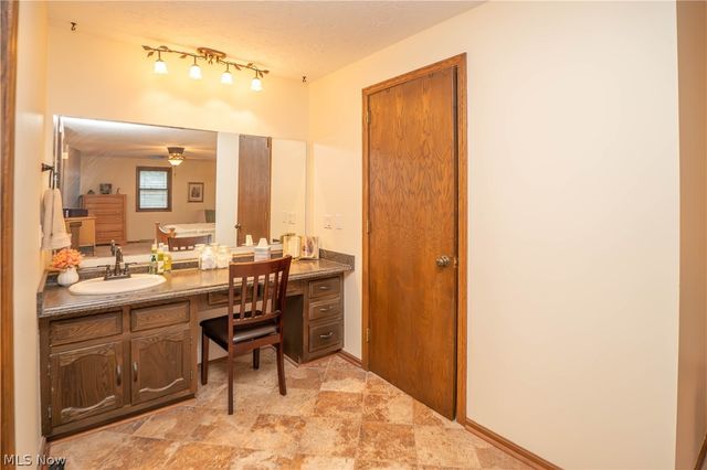 11507 Lela Avenue NW, Uniontown, OH 44685