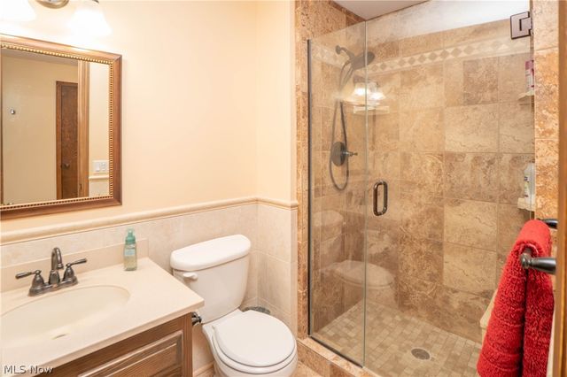 11507 Lela Avenue NW, Uniontown, OH 44685