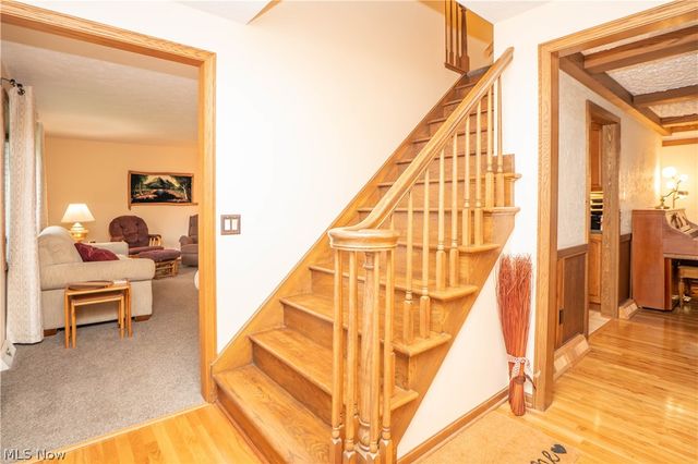 11507 Lela Avenue NW, Uniontown, OH 44685