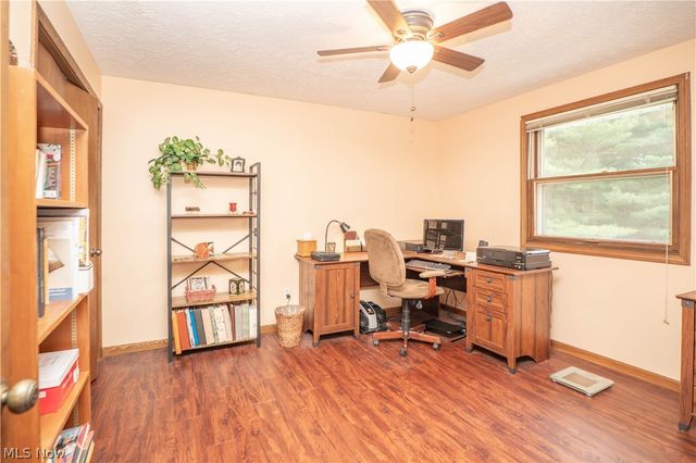 11507 Lela Avenue NW, Uniontown, OH 44685