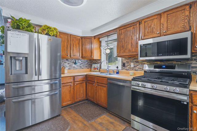 22 Bank Street, Beacon, NY 12508