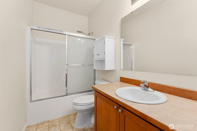 8504 Lackland Court NE, Lacey, WA 98516