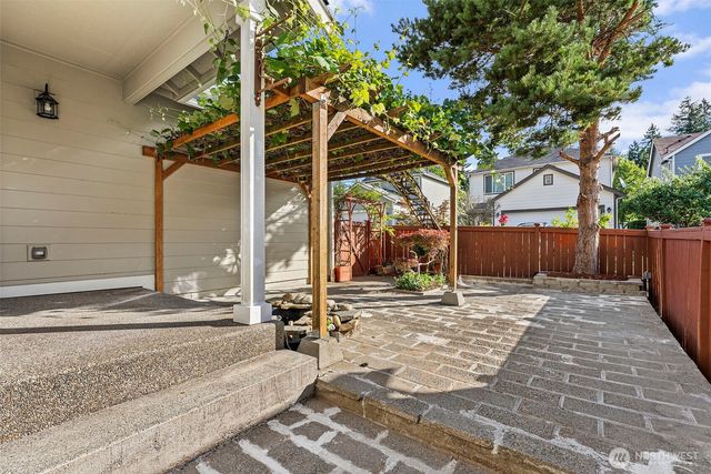 8504 Lackland Court NE, Lacey, WA 98516